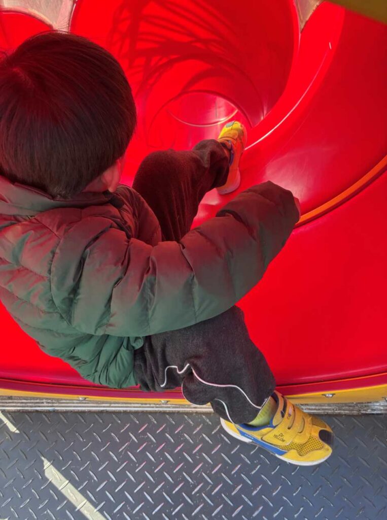 於大公園　すべり台