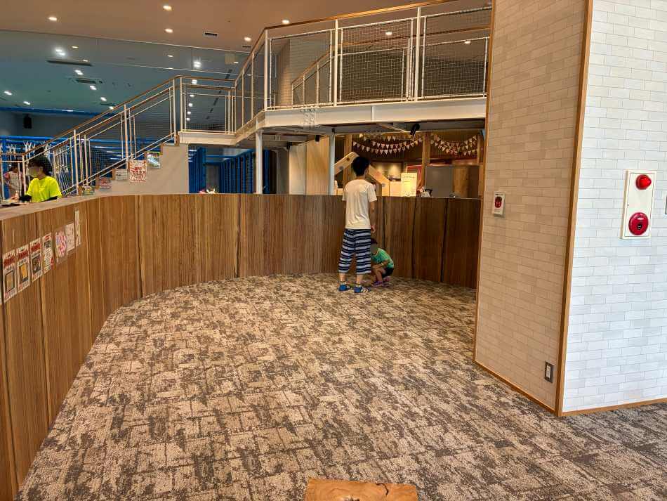 東浦 トランポリンの空きスペース