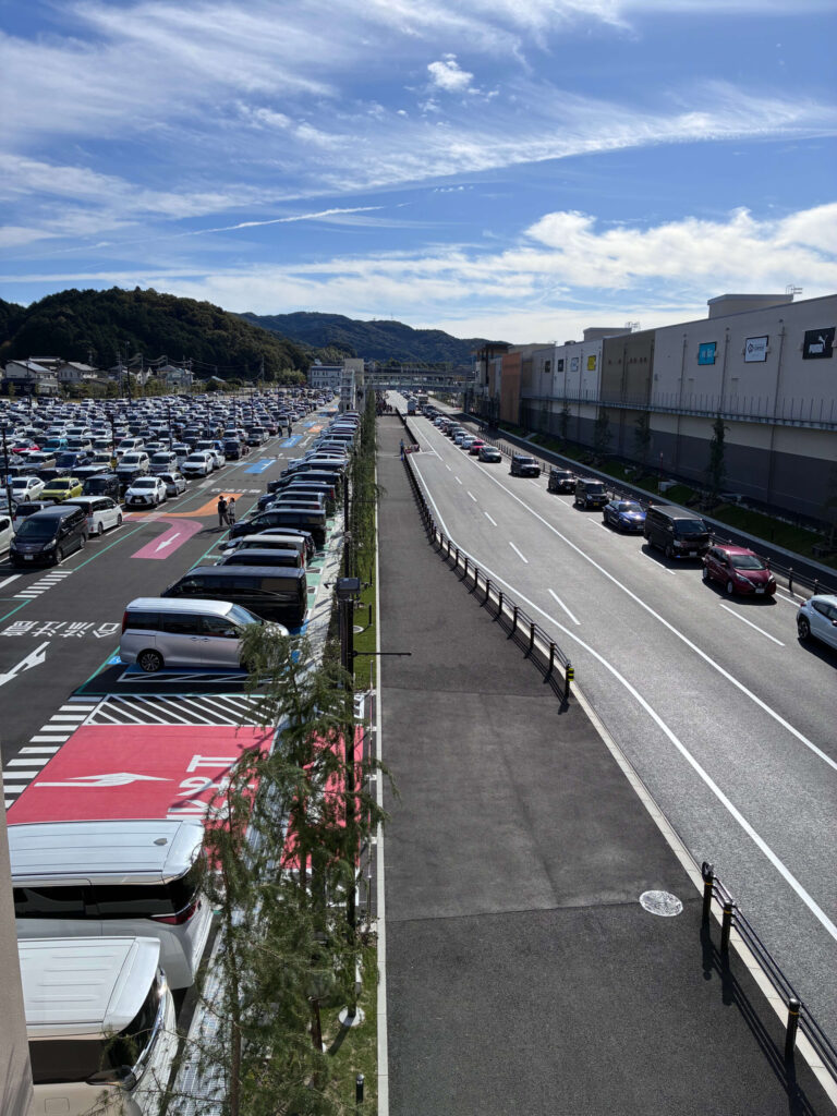 三井アウトレットパーク岡崎に向かう渋滞