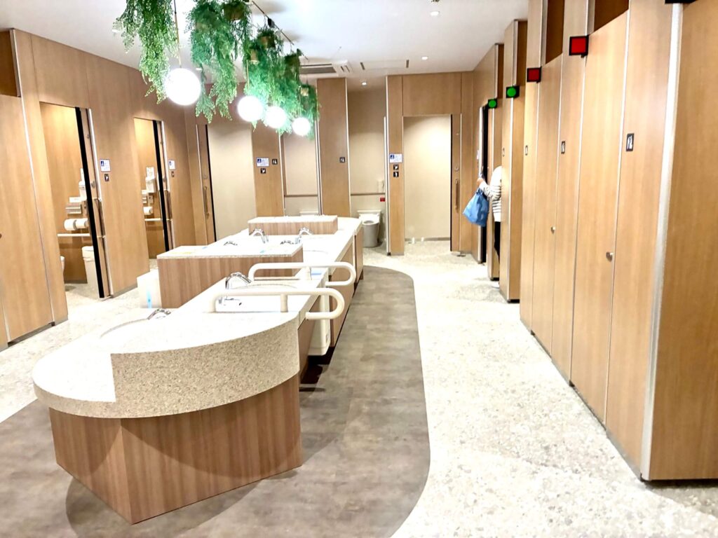 三井アウトレットパーク岡崎のトイレ