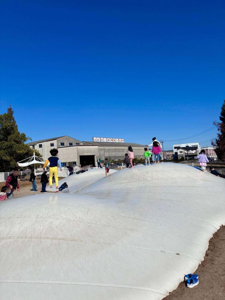 堀内公園のふわふわドーム