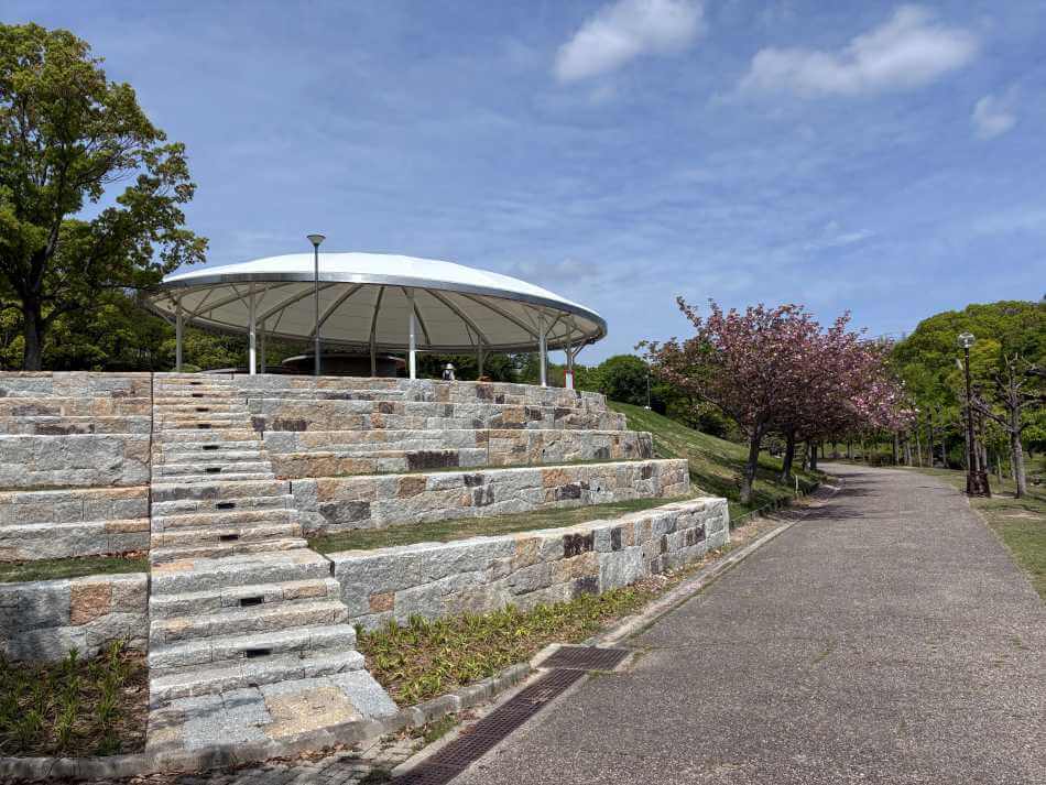 於大公園のファミリー広場下からの写真